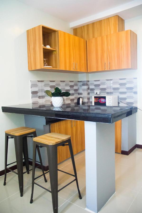 Elti Suites By Bluebookers Анхелес Экстерьер фото