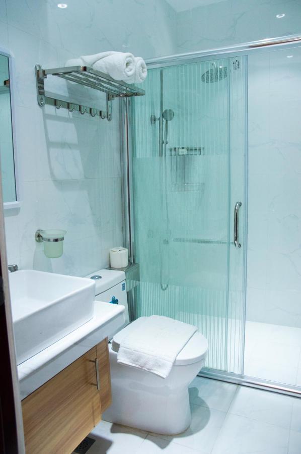 Elti Suites By Bluebookers Анхелес Экстерьер фото